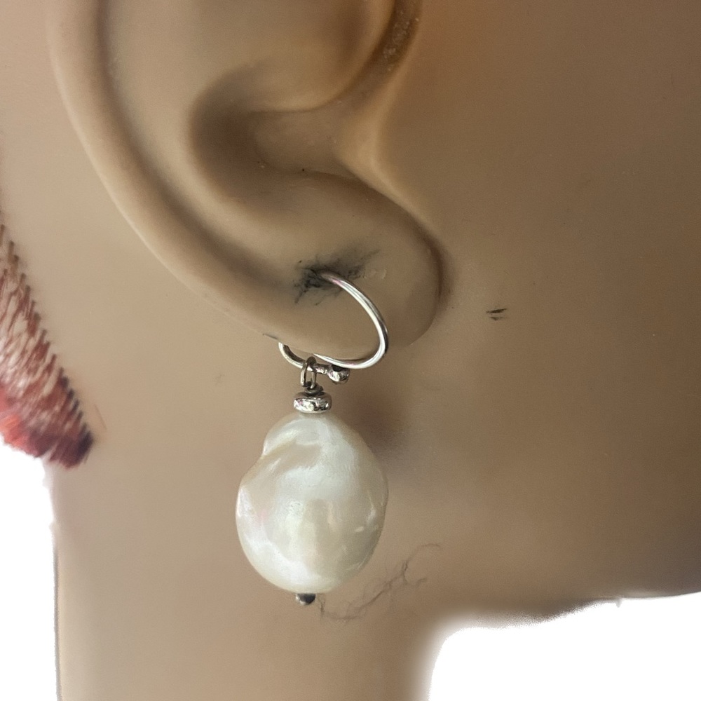 FRESHWATER PEARL EARRINGS